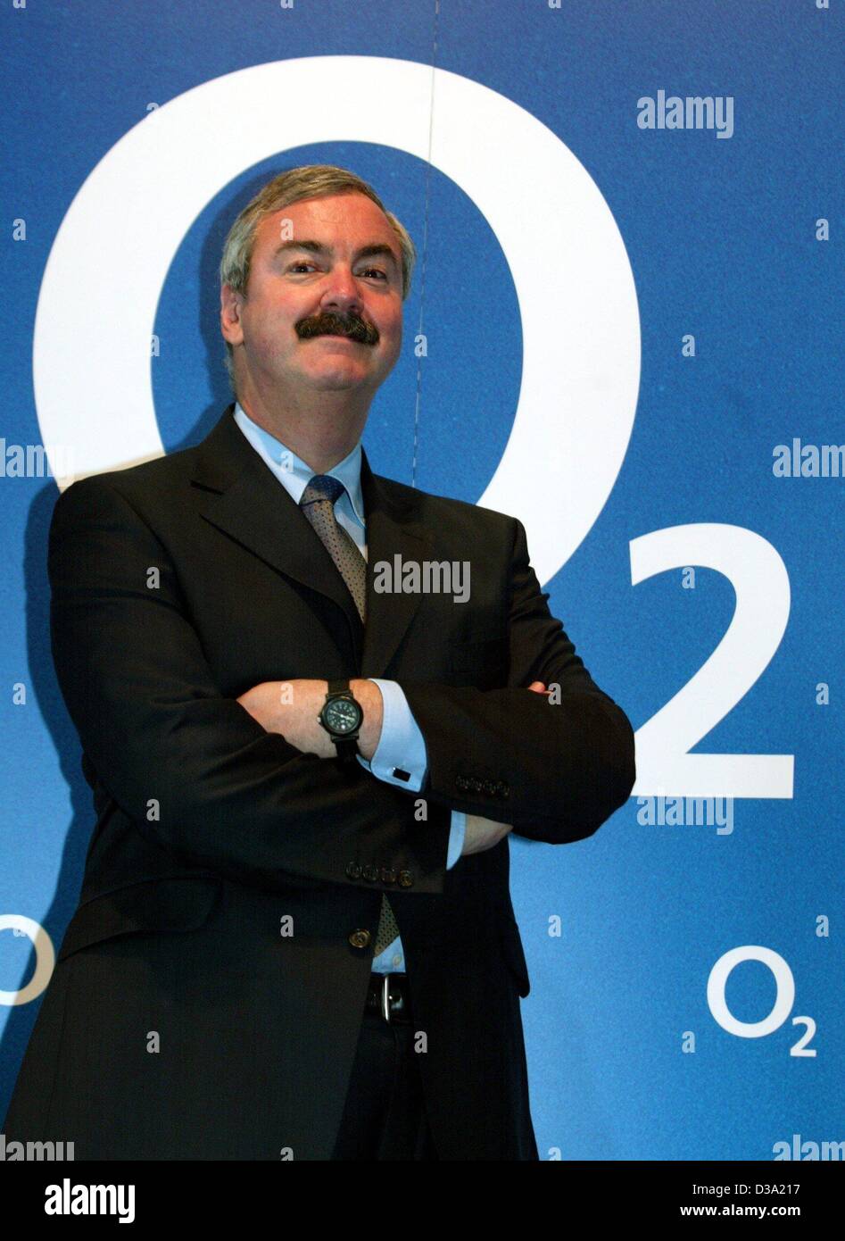 (dpa) - Peter Erskine, head of the British parent company mmO2 ...