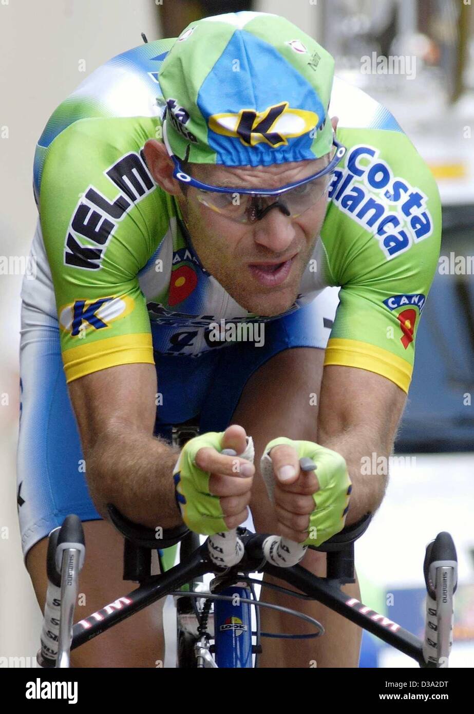 (dpa) - The Columbian cyclist Santiago Botero of the Kelme team during ...