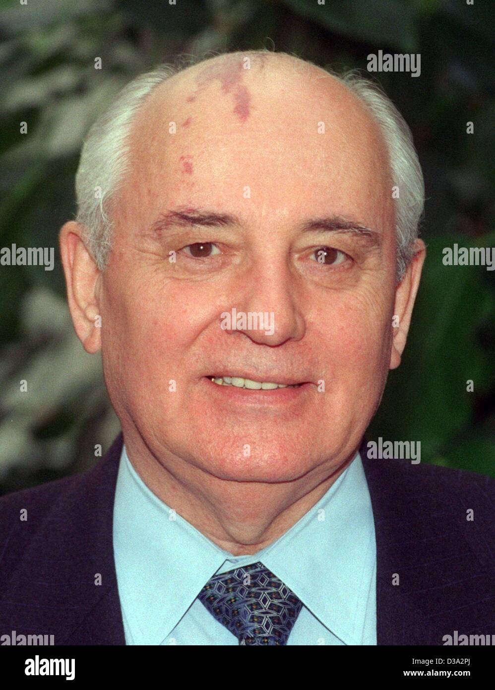 (dpa files) - Former Soviet President Mikhail Gorbachev, pictured in Duesseldorf, Germany, 18 September 1996. He was head of the Soviet state from 1985 until 1991. By initiating a period of political openness (glasnost) and transformation (perestroika) intended to modernize the U.S.S.R. he laid the  Stock Photo