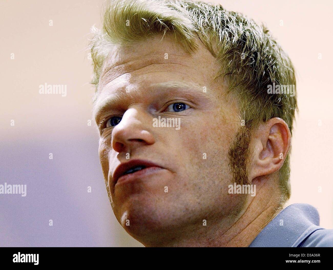 (dpa) - Oliver Kahn, goalkeeper and team captain of the German team, pictured at a press conference during the Soccer World Cup in Seogwipo, South Korea, 20 June 2002. Stock Photo