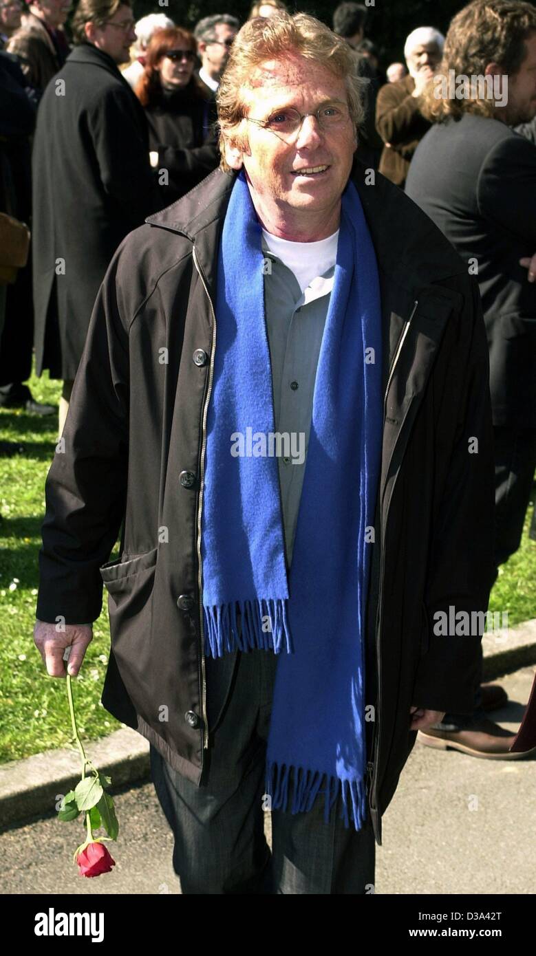 (dpa) - Daniel Cohn-Bendit, Member of the European Parliament of the Green Party, pictured at the funeral of comedian Matthias Beltz in Frankfurt, 8 April 2002. Cohn-Bendit and Beltz knew each other from their time as activists in the student movement of the 1960s. Stock Photo