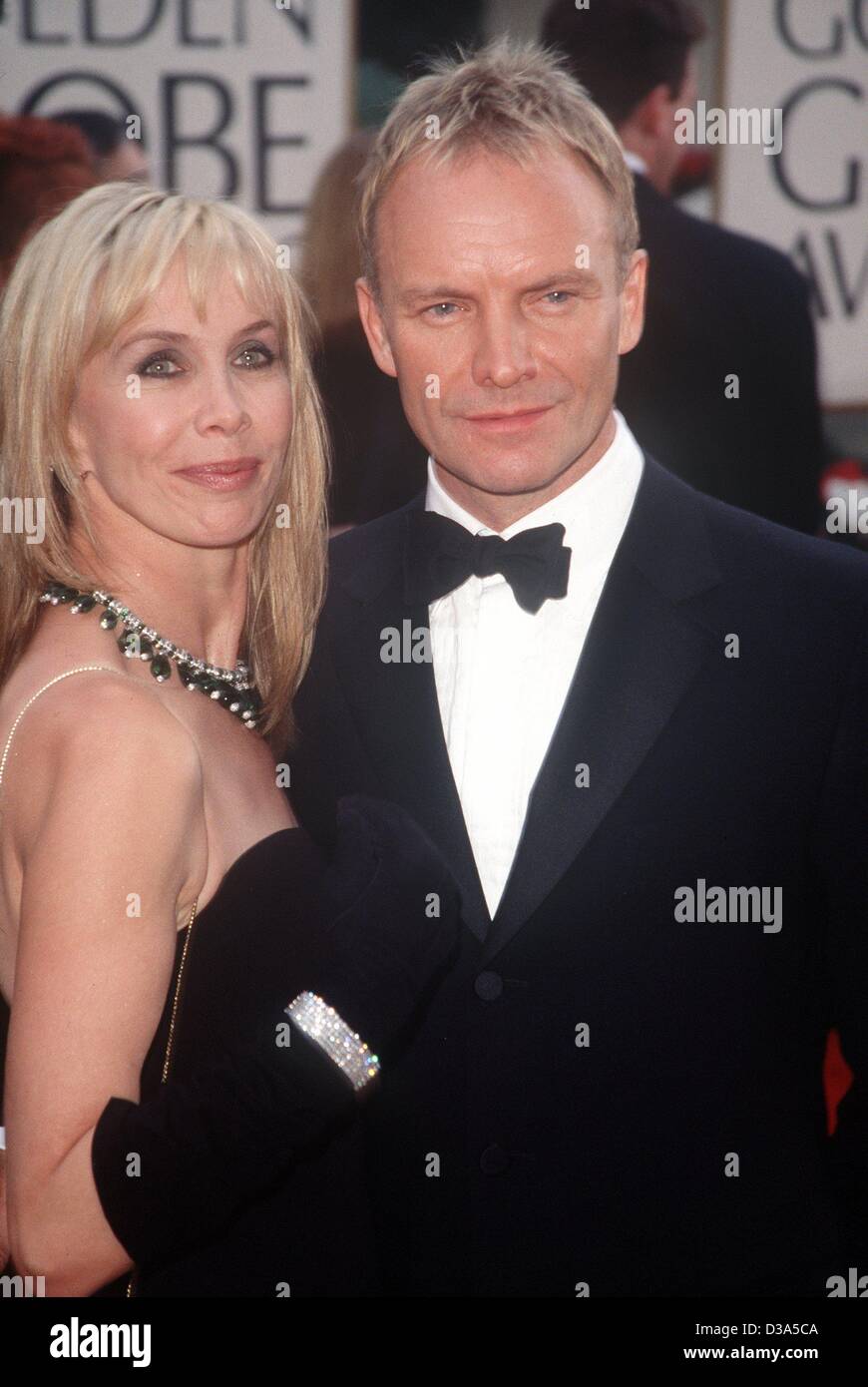 (dpa files) - British rock musician Sting and his wife Trudie Styler arrive at the 58th Golden Globes in Beverly Hills, 21 January 2001. Sting was nominated for his song 'My Funny Friend And Me' in 'The Emperor's New Groove' for Best Original Song, but did not win. Stock Photo