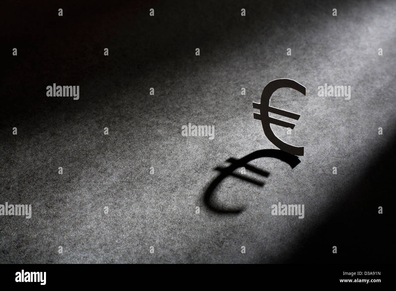 Euro metal hi-res stock photography and images - Alamy