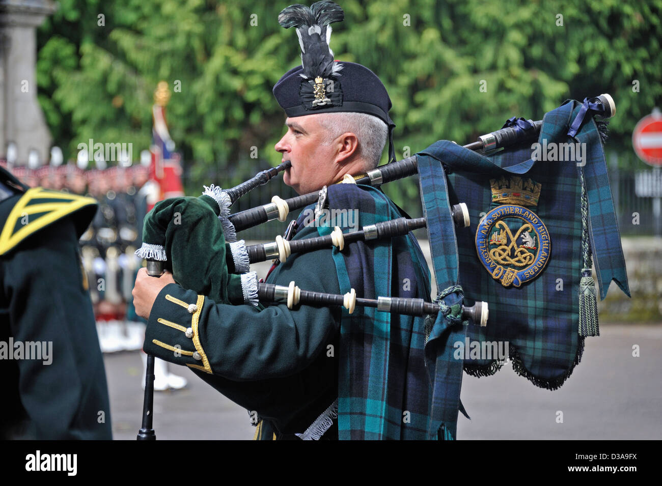 argyll and sutherland highlanders tartan
