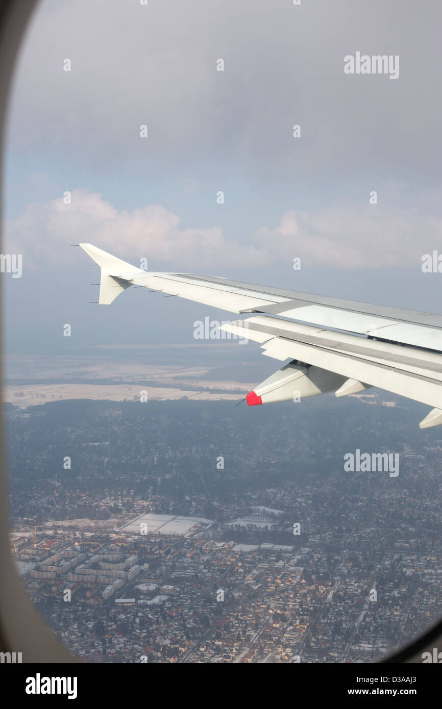 Airplane wing snow hi-res stock photography and images - Alamy