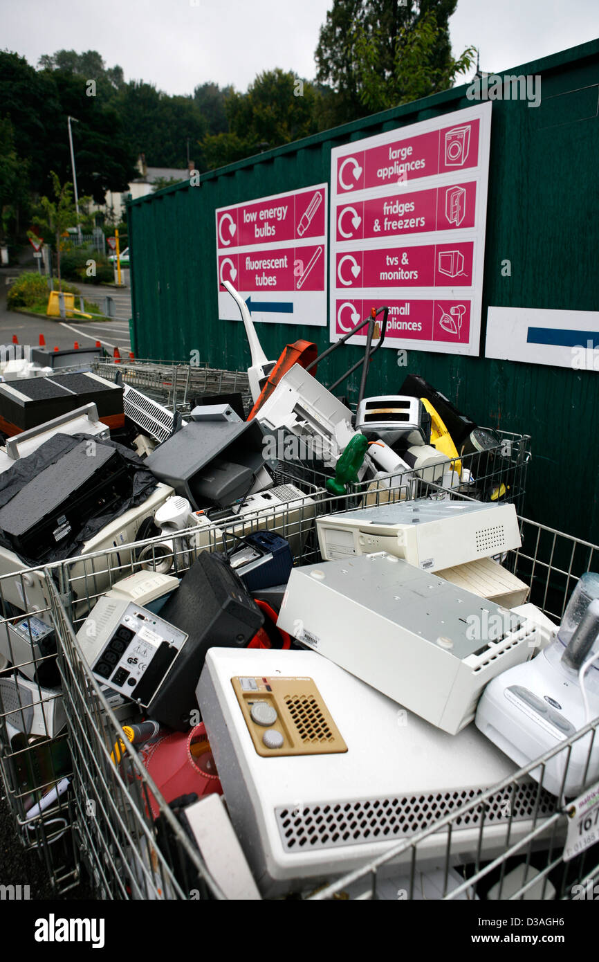 Recycling Centre for domestic use in Leeds Stock Photo Alamy