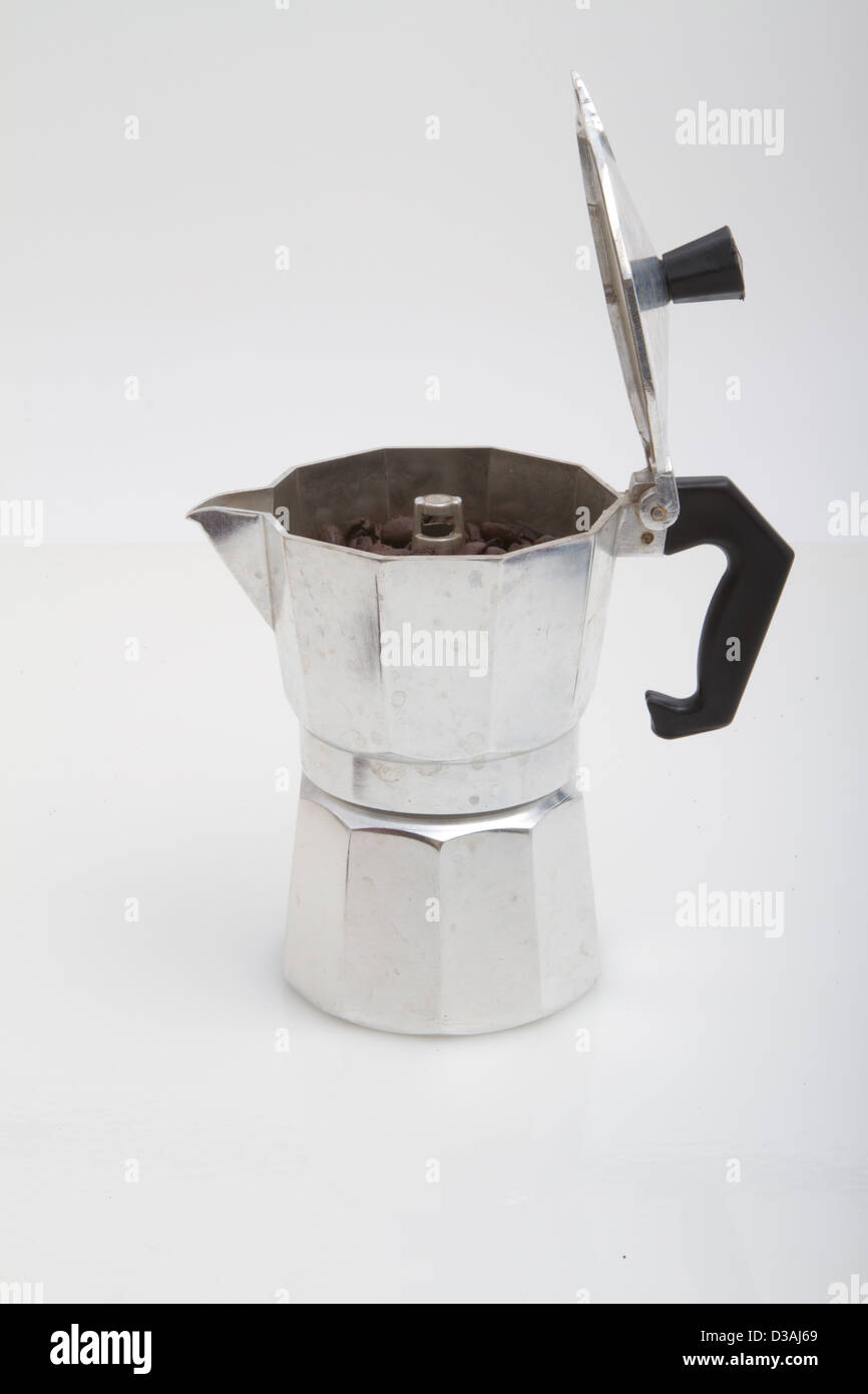 https://c8.alamy.com/comp/D3AJ69/cuban-coffee-machine-D3AJ69.jpg