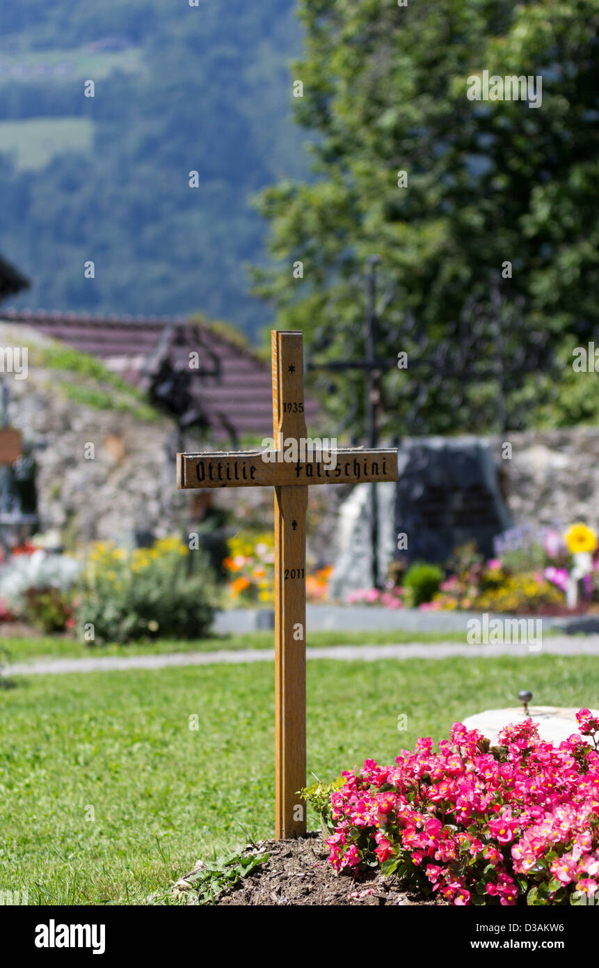 Wooden cross in cemetery hires stock photography and images Alamy