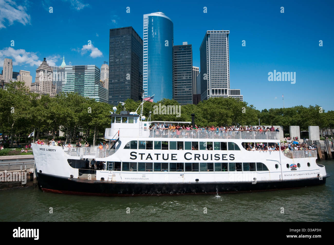 Statue city cruises hires stock photography and images Alamy