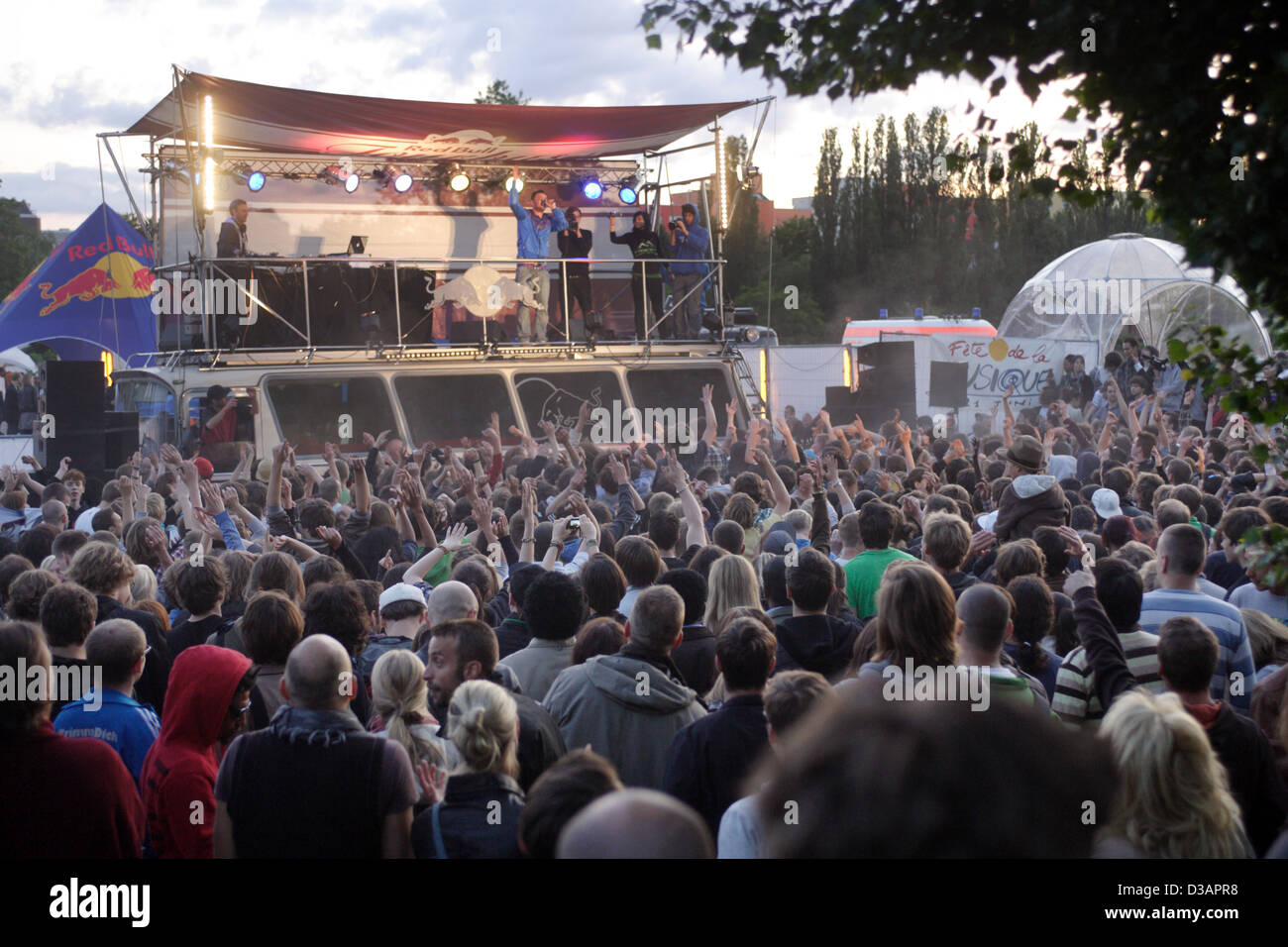 Fete De La Musique High Resolution Stock Photography And Images Alamy