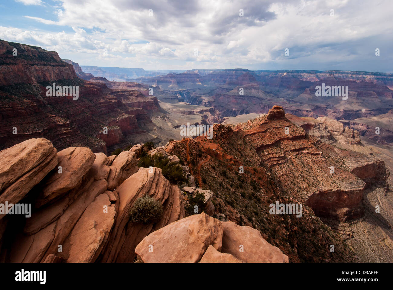 Photograph of the Kiabab Trail decending down into the Grand Canyon. Stock Photo