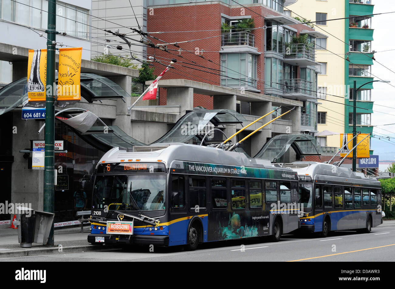 vancouver-tram-trolley-bus-downtown-city