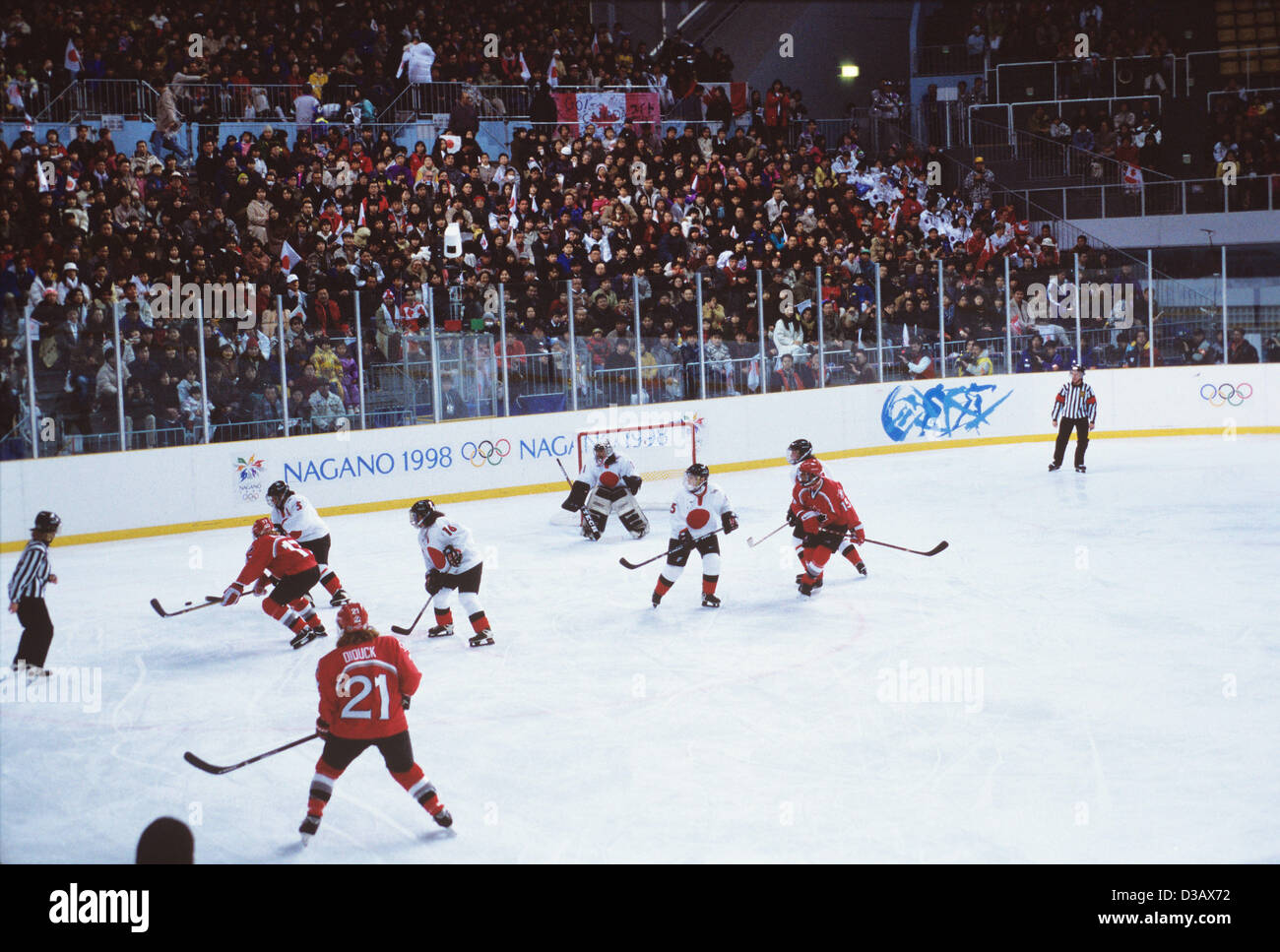 General view, FEBRUARY 8, 1998 - Ice Hockey : Nagano 1998 Olympic Winter Games, Women's preliminary round match between Canada 13-0 Japan at Aqua Wing in Nagano, Japan. (Photo by Norio Takazawa/AFLO SPORT) Stock Photo