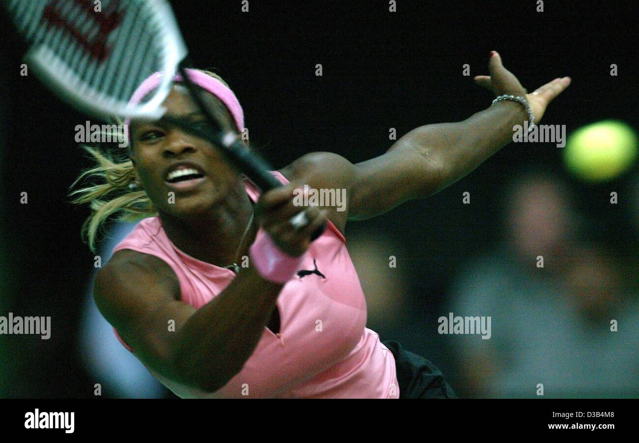(dpa) - US tennis player Serena Williams hits a backhand during the semi final match of the 13th International Sparkassen Cup WTA Tournament in Leipzig, Germany, 28 September 2002. She wins 6:4 and 6:2 against Belgium's Justine Henin. Stock Photo