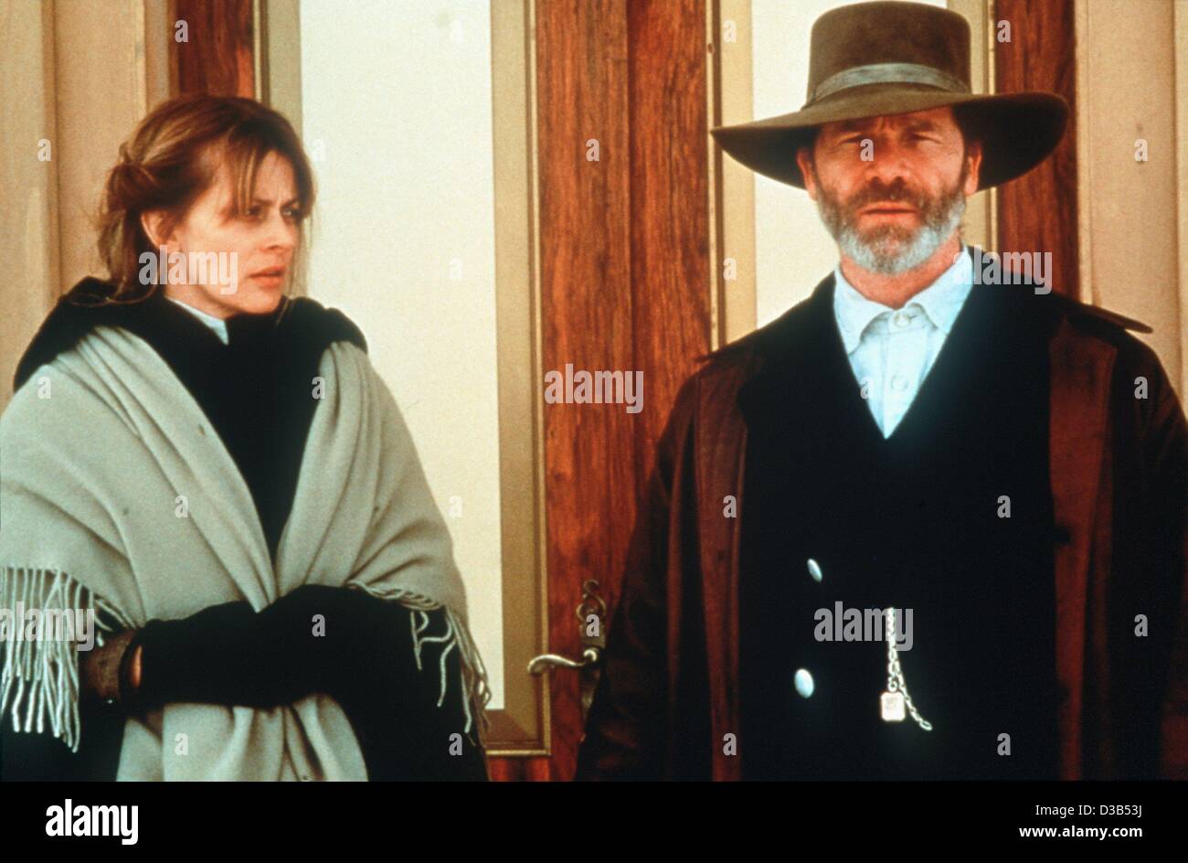 (dpa files) - German actress Nastassja Kinski and British actor Peter Mullan star in Michael Winterbottom's western 'The Claim', 2000. The romantic western tells the story of a prospector who sells his wife and daughter to another gold miner for the rights to a gold mine. Kinski, the daughter of Ger Stock Photo