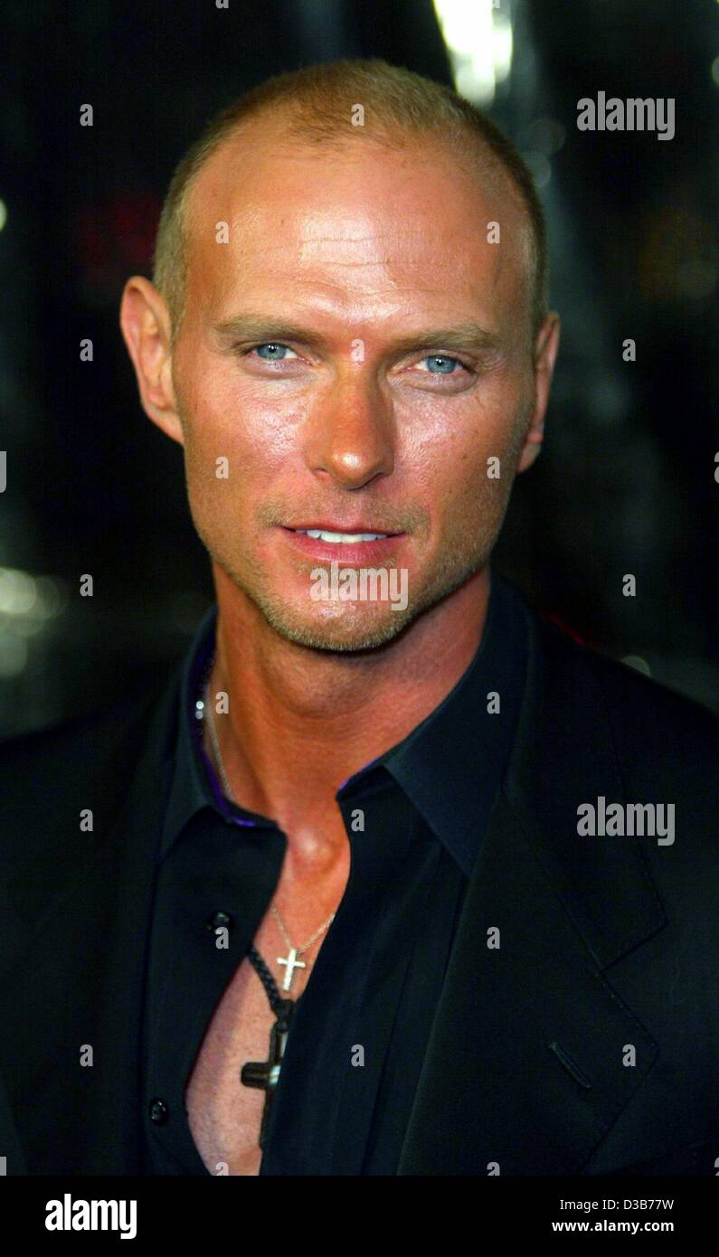 Blade 2 luke goss hi-res stock photography and images - Alamy