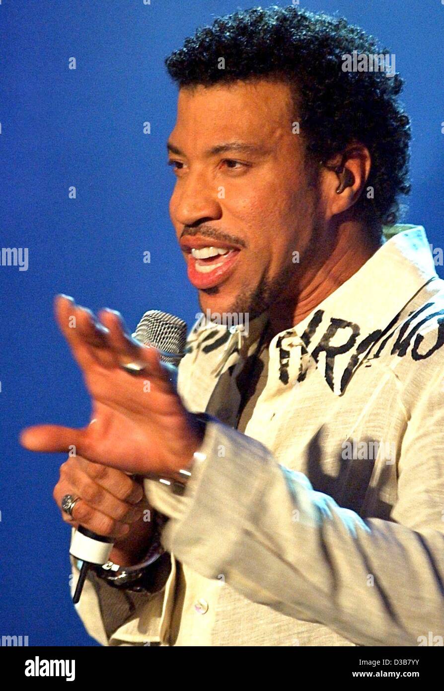 Popstar hires stock photography and images Alamy