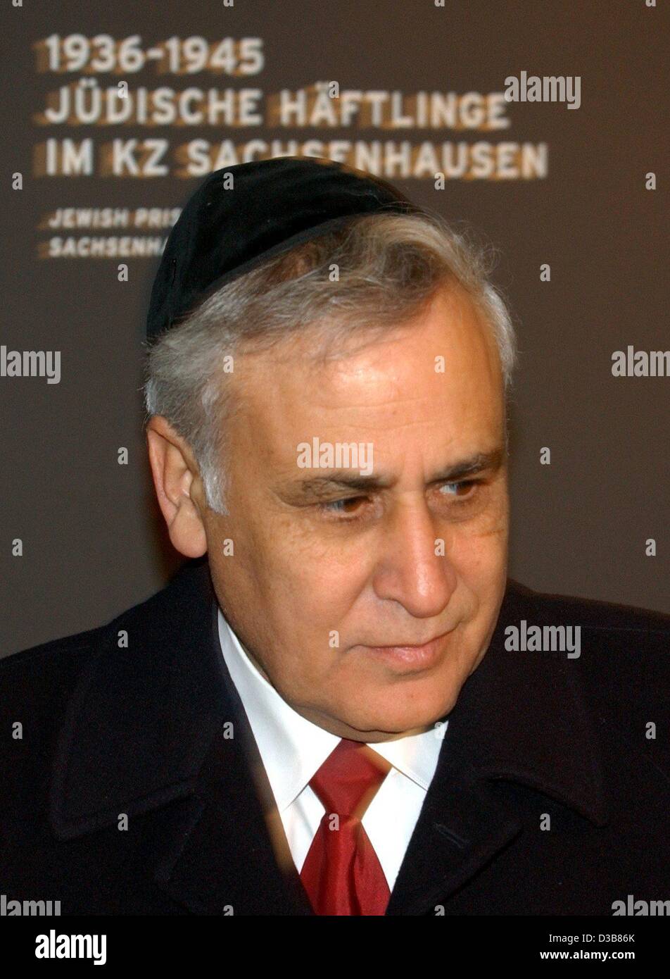 The Israeli President of State Moshe Katsav views the Jewsih barrack 38 at the former Sachsenhausen concentration camp near Berlin on 9 December 2002. The President of State called for an eternal rememberance of the Holocaust and that the Jewish nation will draw it's lesson from the Schoah which is  Stock Photo