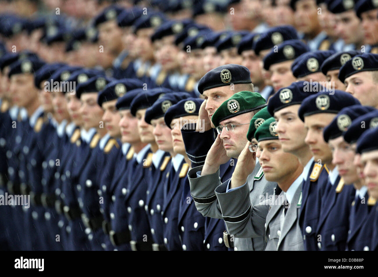 Bundeswehr soldiers 2005 hi-res stock photography and images - Alamy