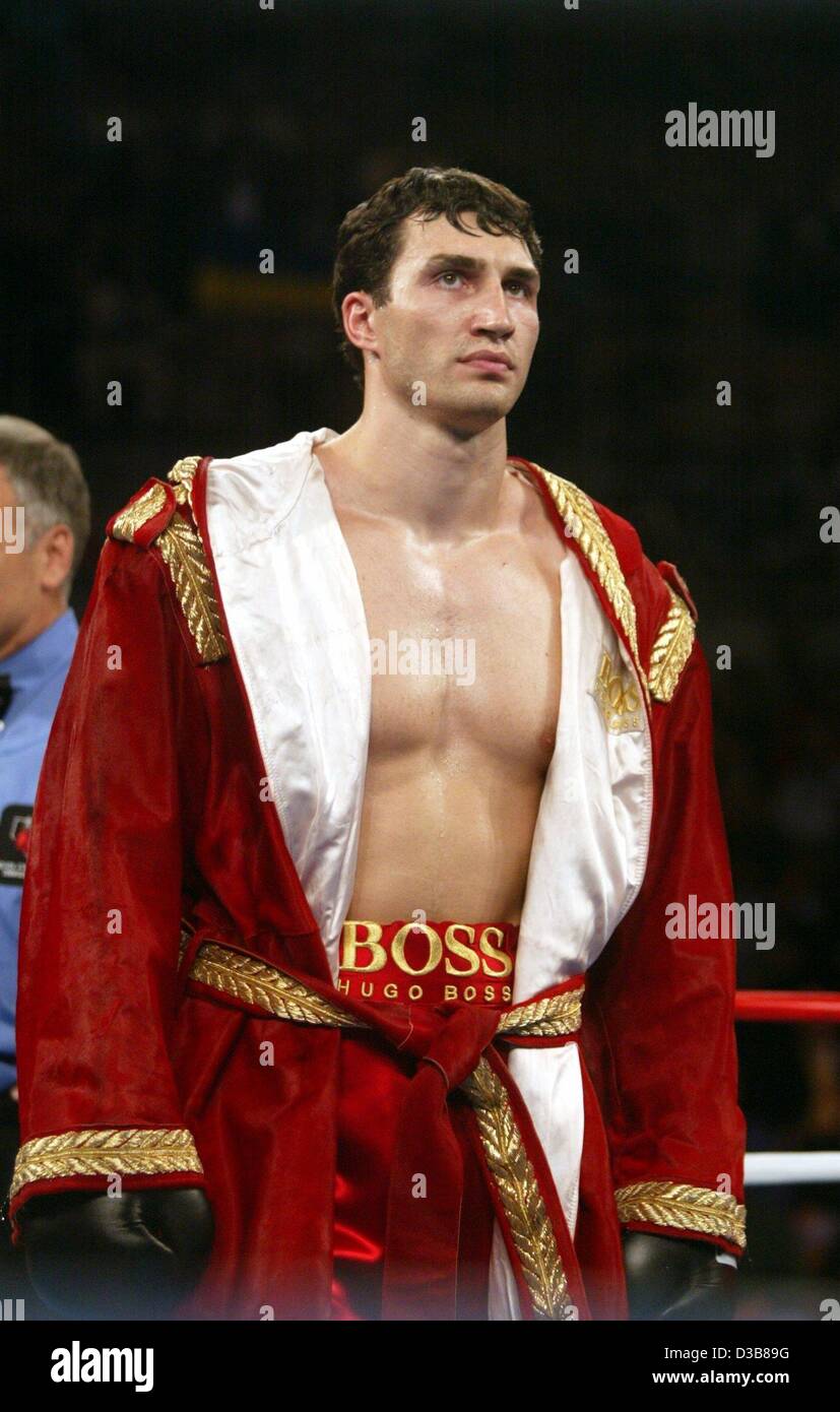 The heavyweight boxer Wladimir Klitschko concentrates shortly before