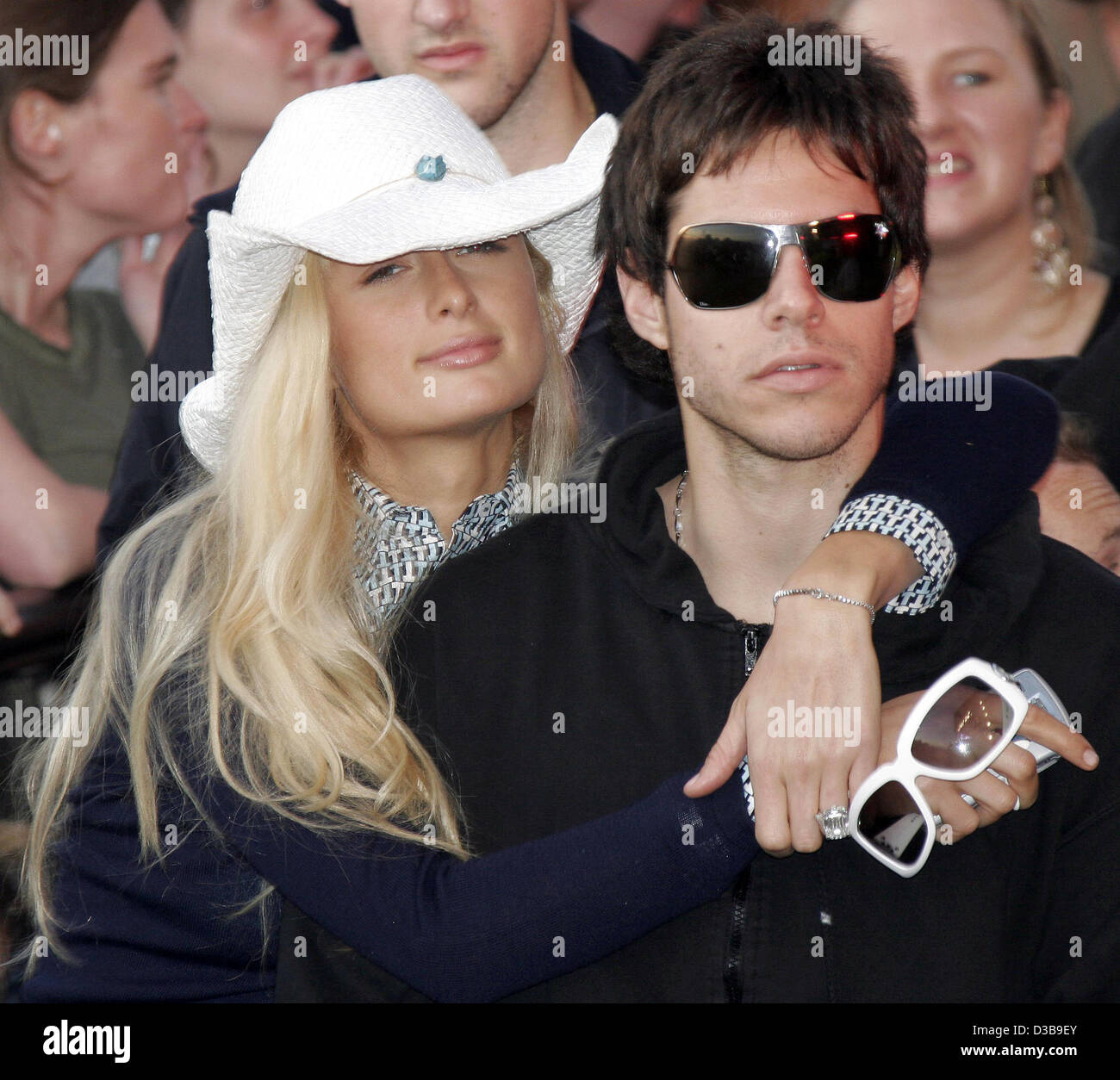 (dpa) The picture shows Paris Hilton and her fiance Paris Latsis in