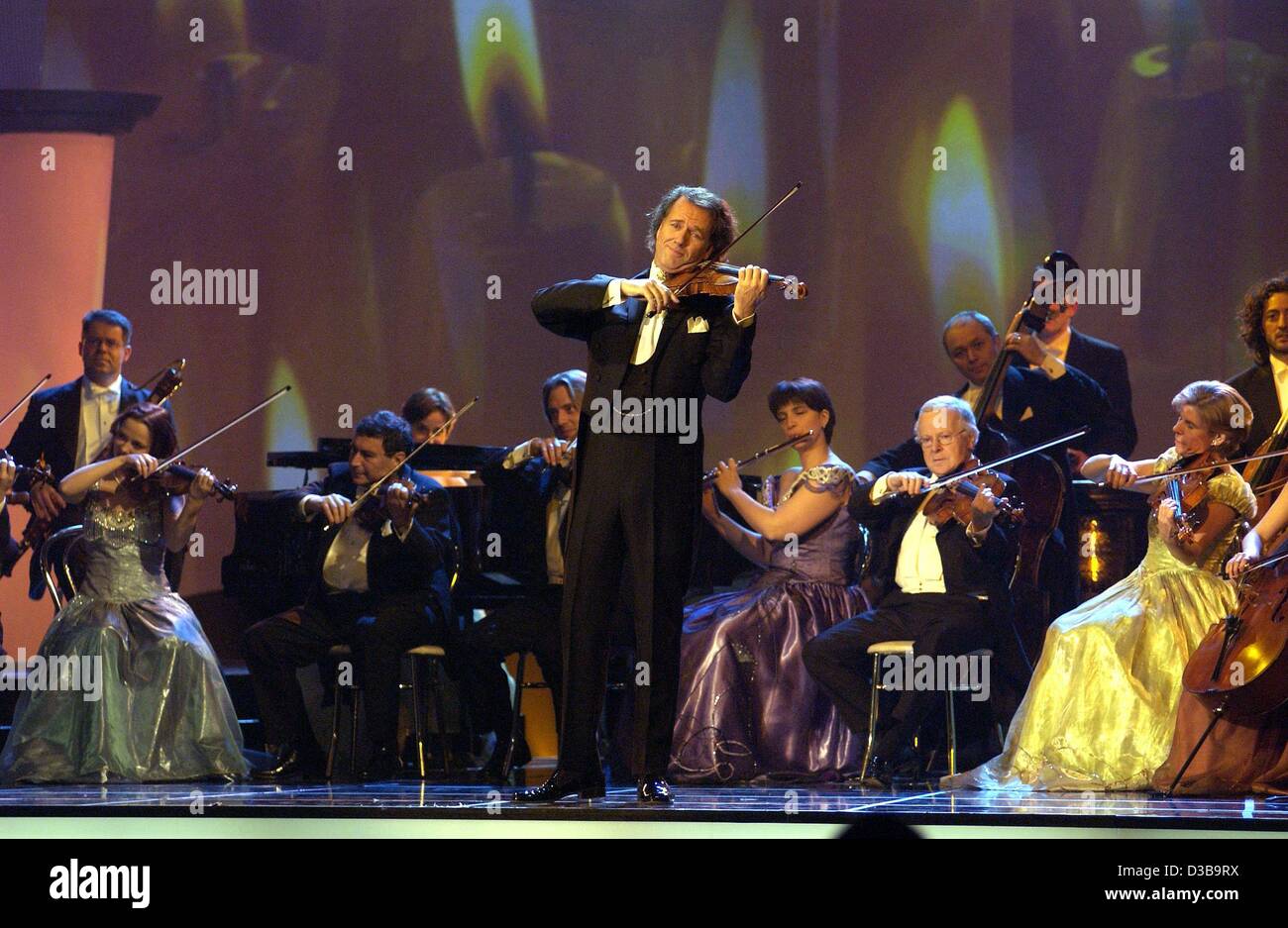 Andre Rieu Gallery Andre rieu performing hi-res stock photography and images - Alamy