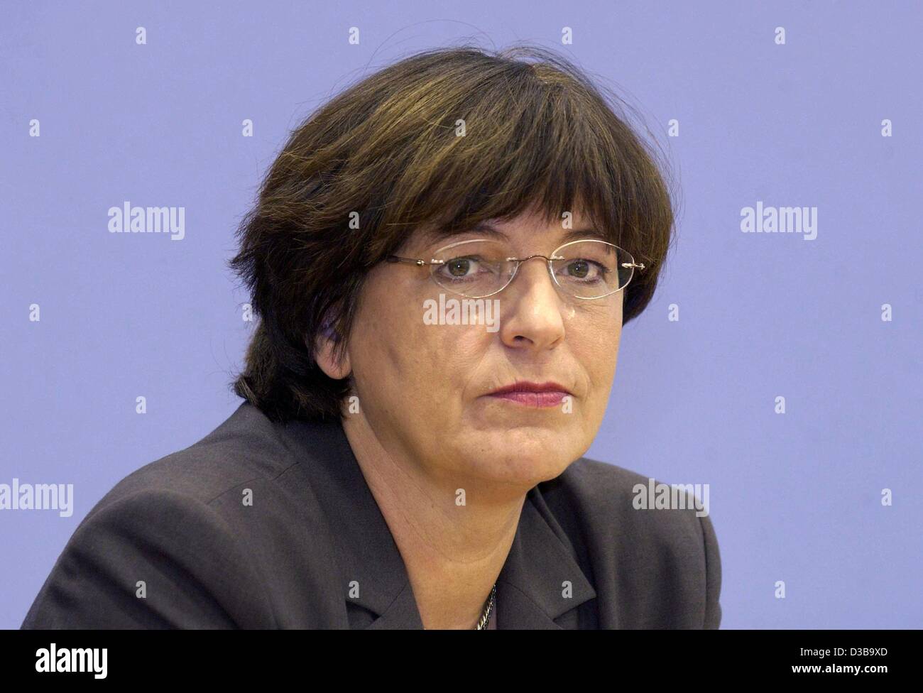 (dpa) - German Health Minister Ulla Schmidt of the German Democratic Party SPD in Berlin, 28 November 2002. Stock Photo