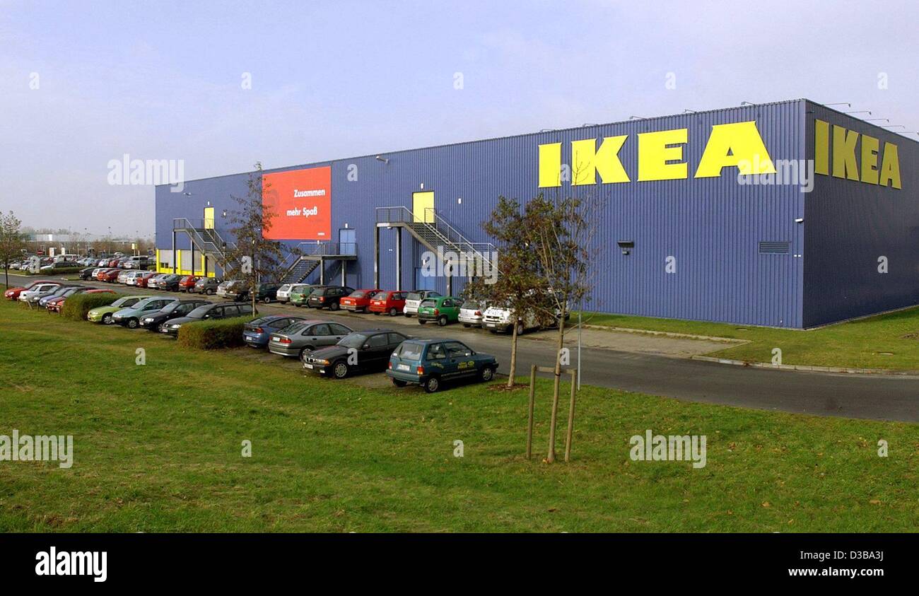 (dpa) - The IKEA store in Guenthersdorf near Leipzig, 15 November 2002. This store was opened in 1994, has 12,300 square metres, and employs 260 people. The IKEA group owns 143 stores in 22 countries (status 2001). 30 stores in Germany yield the biggest volume, 21 percent of the group's total. The c Stock Photo