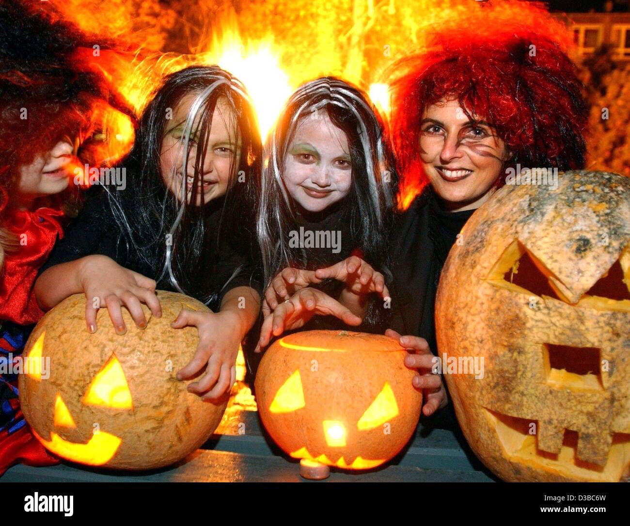 Three witches hires stock photography and images Alamy