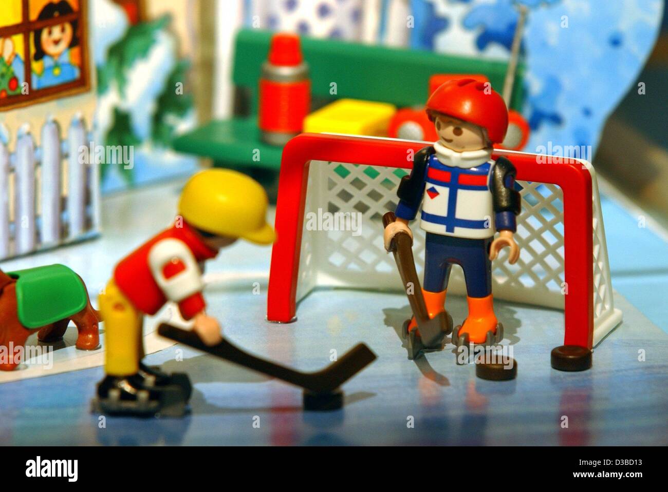 dpa) - Playmobil presented ice hockey players as its newest figures at the  54th Nuremberg toy trade fair in Nuremberg, Germany, 30 January 2003.  Playmobil manufacturer 'geobra Brandstaetter' announced that the turnover