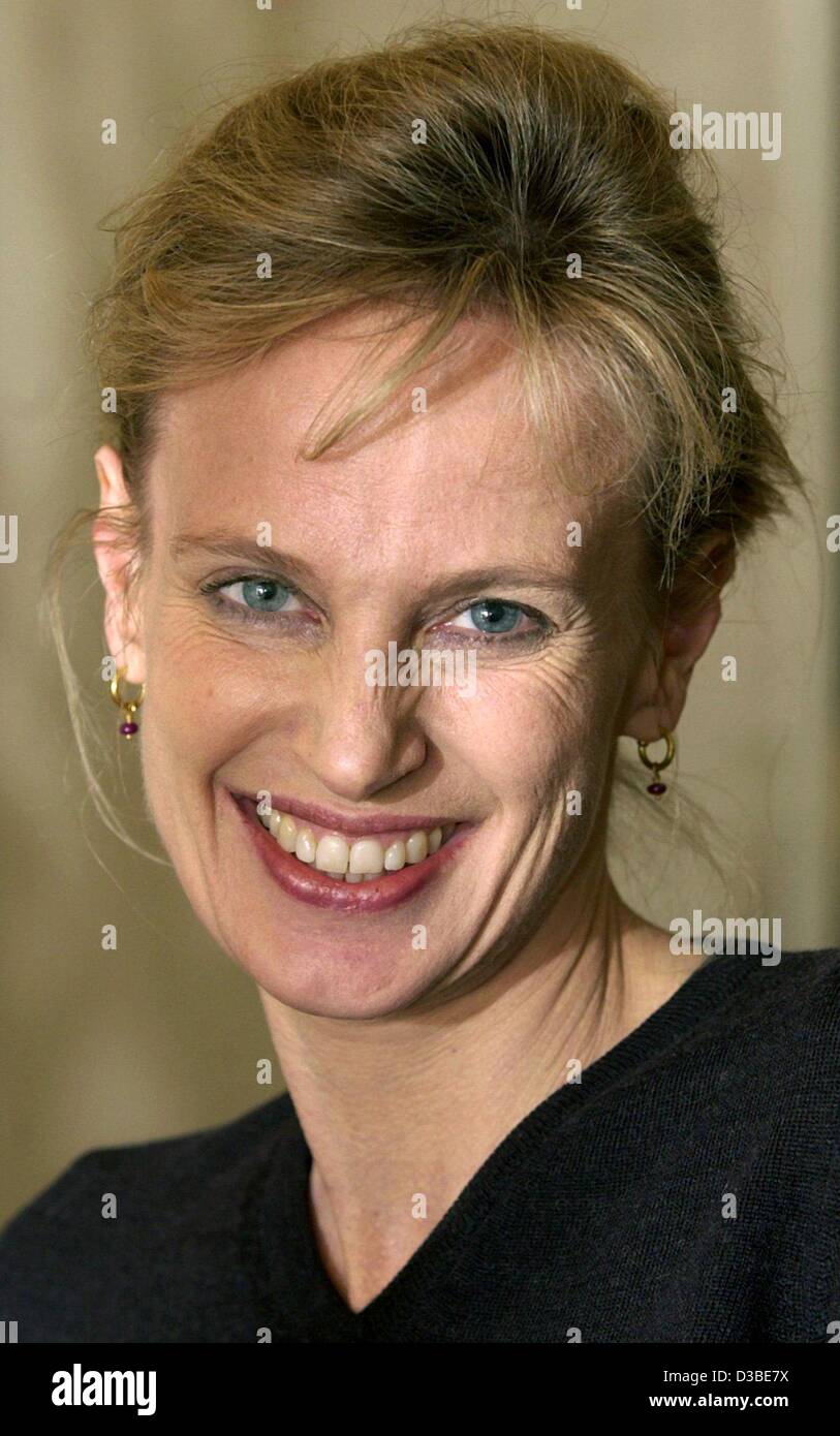 (dpa) - Siri Hustvedt, US authoress of Norwegian origin, pictured in Hamburg, Germany, 17 January 2003. She wrote 'What I Loved' and 'The Enchantment of Lily Dahl: A Novel'. Stock Photo