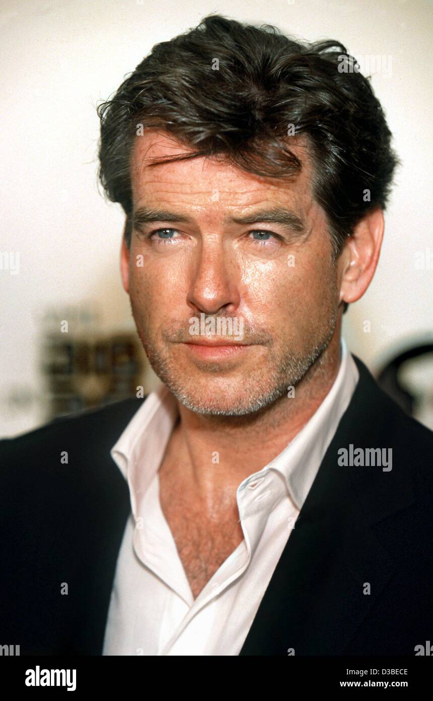 Pierce brosnan hires stock photography and images Alamy