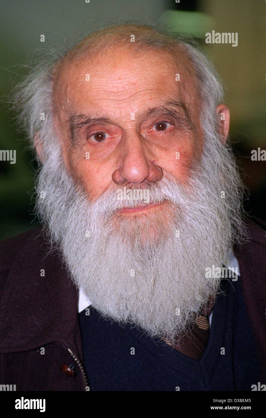 (dpa files) - Russian author and civil rights activist Lev Kopelev pictured in Frankfurt, 4 October 1996. The dissident author was expatriated from the former Soviet Union in 1981 and has since lived in West Germany. Even after his rehabilitation in 1990 Kopelev decided to stay in Germany for profes Stock Photo