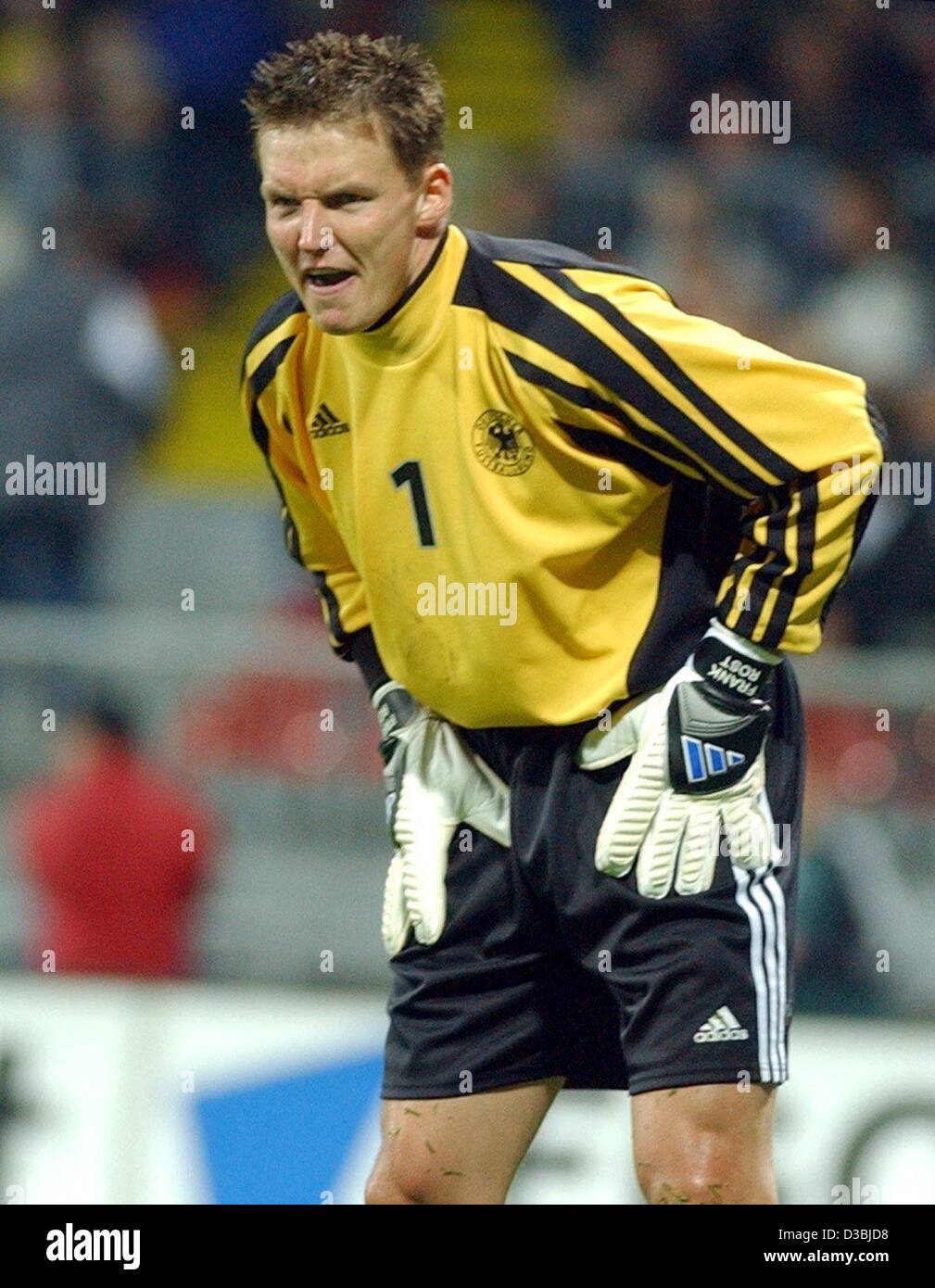 (dpa) - German goalkeeper Frank Rost shouts advice at the players during the friendly international Germany against Serbia-Montenegro in Bremen, Germany, 30 April 2003. Germany won 1-0 (0-0). Stock Photo