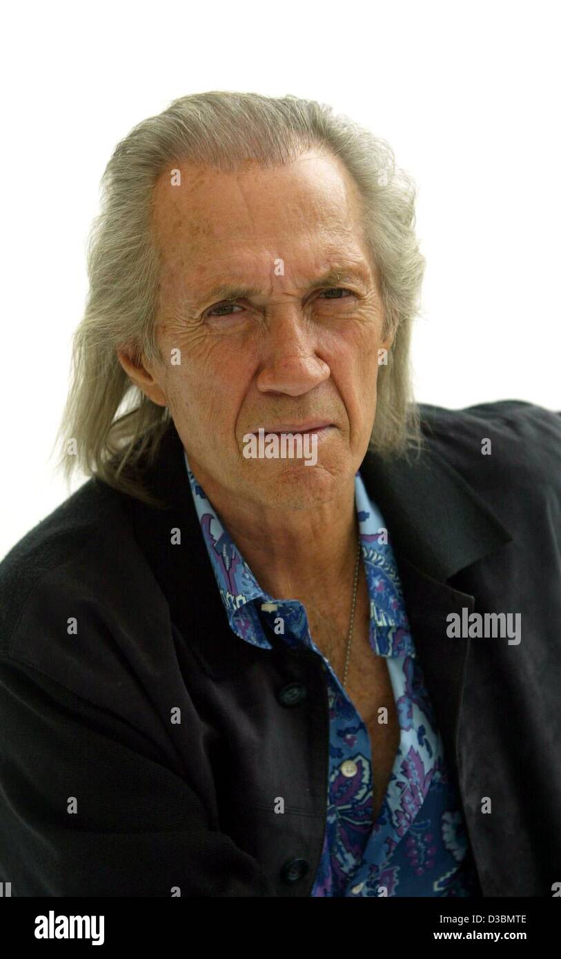 (dpa) - US actor David Carradine poses during the 56th International Filmfestival in Cannes, France, 22 May 2003. Stock Photo