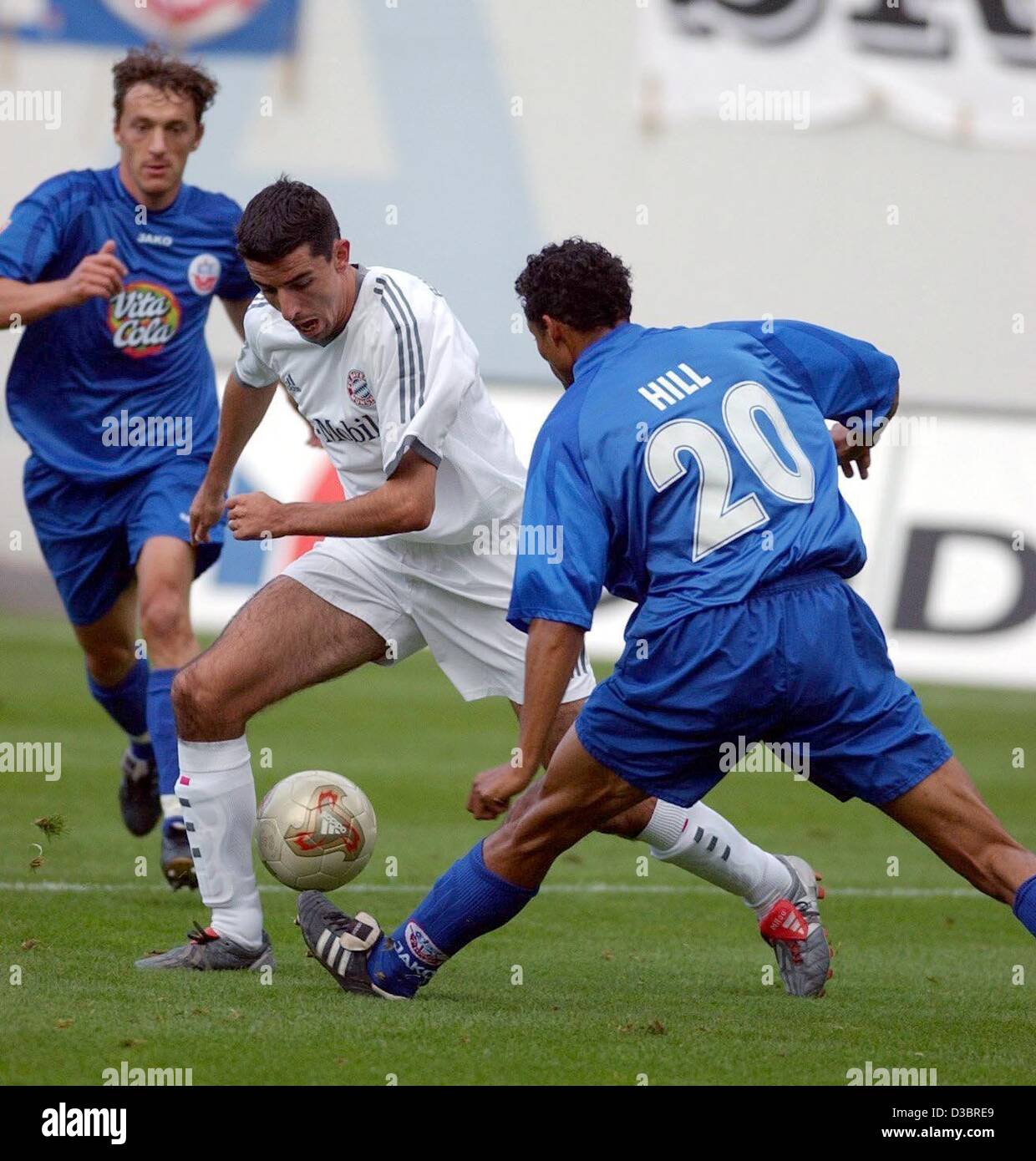 Roy Makaay bounces back from Rangers exit as he lands major role at Bayern Munic
