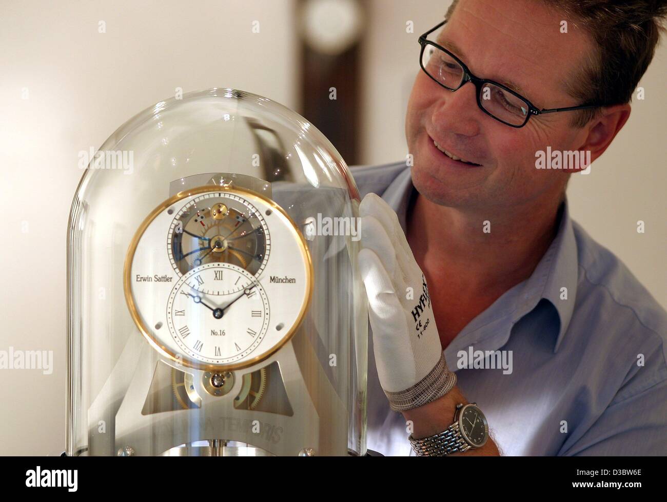 One o clock hires stock photography and images Alamy