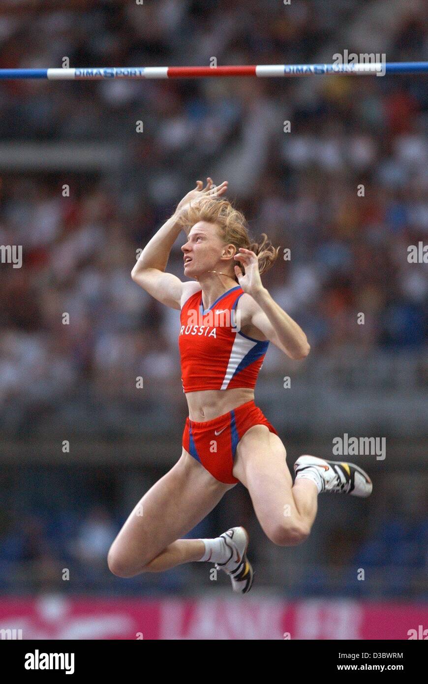(dpa) - Russian pole vaulter Svetlana Feofanova is about to land after clearing the bar at 4.70 m during the pole vault competition at the 9th IAAF Athletic World Championships at the Stade de France in Paris, 25 August 2003. She wins gold clearing 4.75 m. Stock Photo