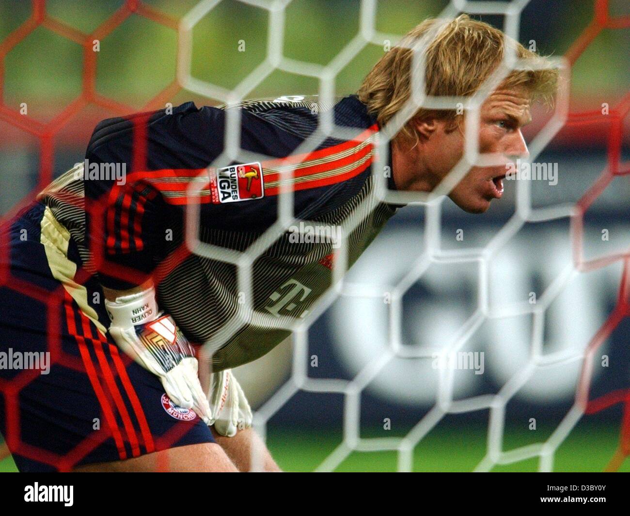 Munichs goalkeeper oliver kahn shouts hi-res stock photography and images -  Alamy