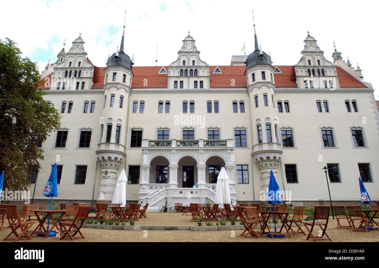 (dpa) - A view of the restored Boitzenburg Castle in Boitzenburg near Prenzlau, Germany, 7 July 2003. The castle houses a pony ranch for children as well as a hotel with seven double-rooms. Boitzenburg was first mentioned in 1276 and used to be the ancestral seat of the noble family of Arnim from 15 Stock Photo