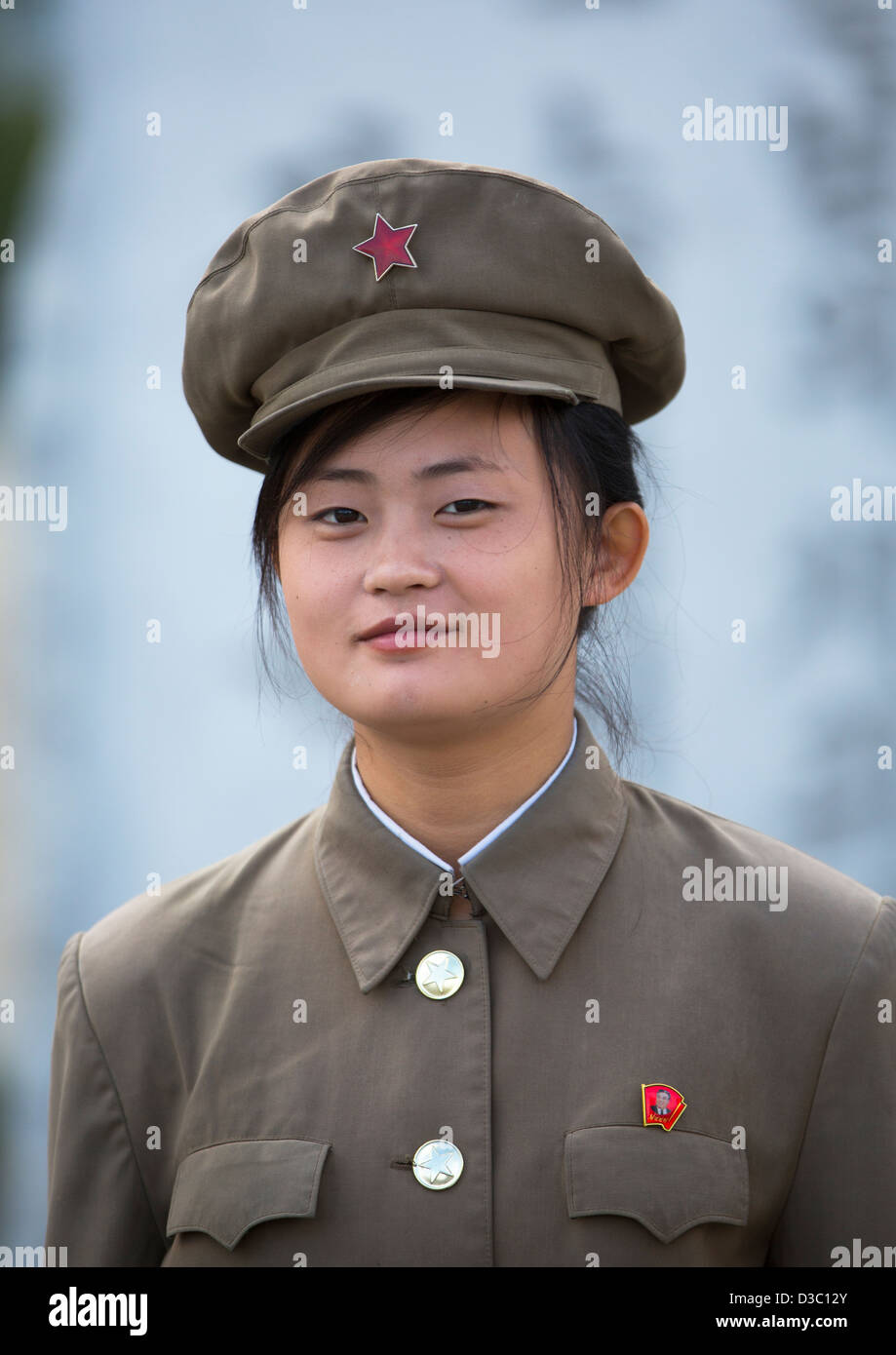 Female Guard At Mansudae Art Studio, Pyongyang, North Korea Stock Photo