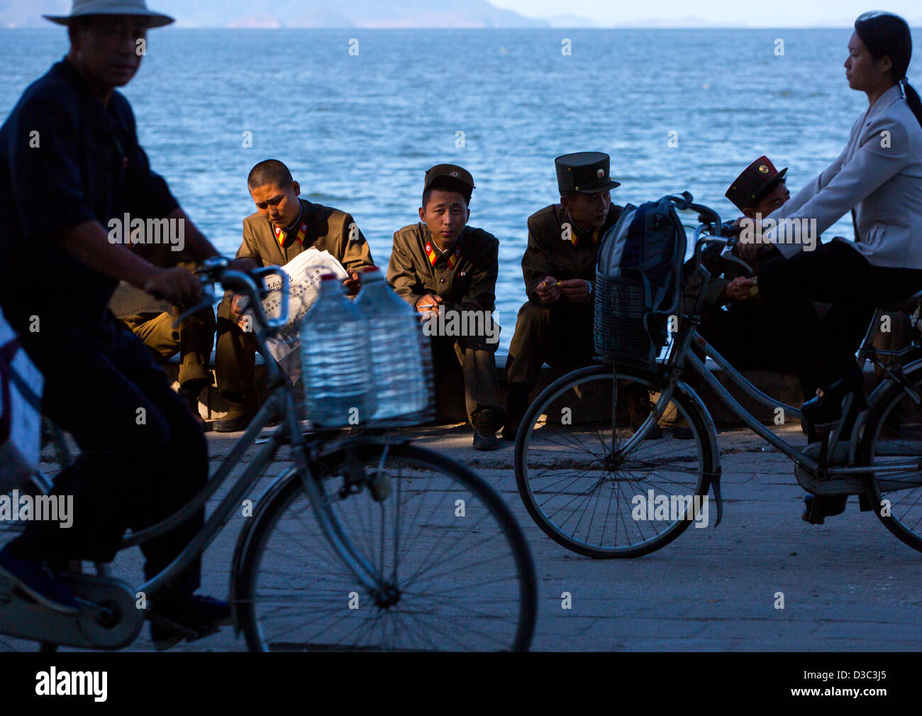 North korean military uniform hi-res stock photography and images - Alamy