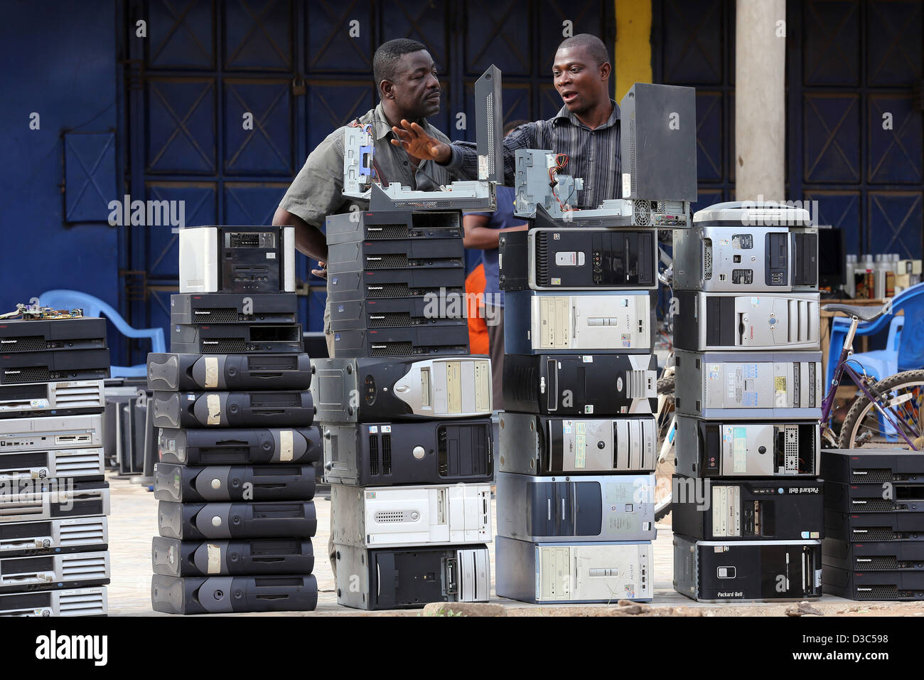 second hand used computers from Europe and USA for sale at a roadside shop in Accra, Ghana Stock Photo