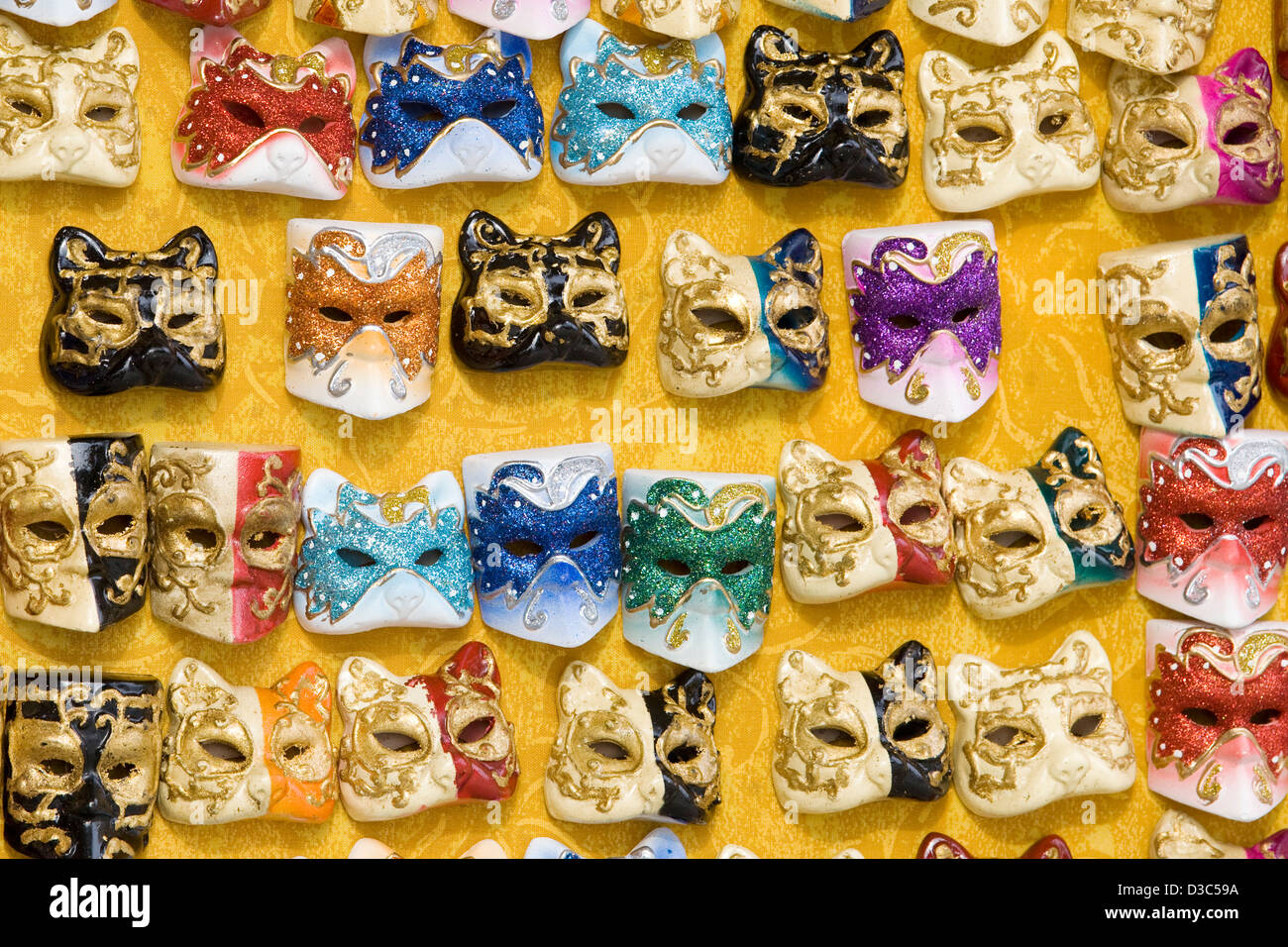 Venetian Mask Refrigerator magnets for sale in Venice Stock Photo - Alamy