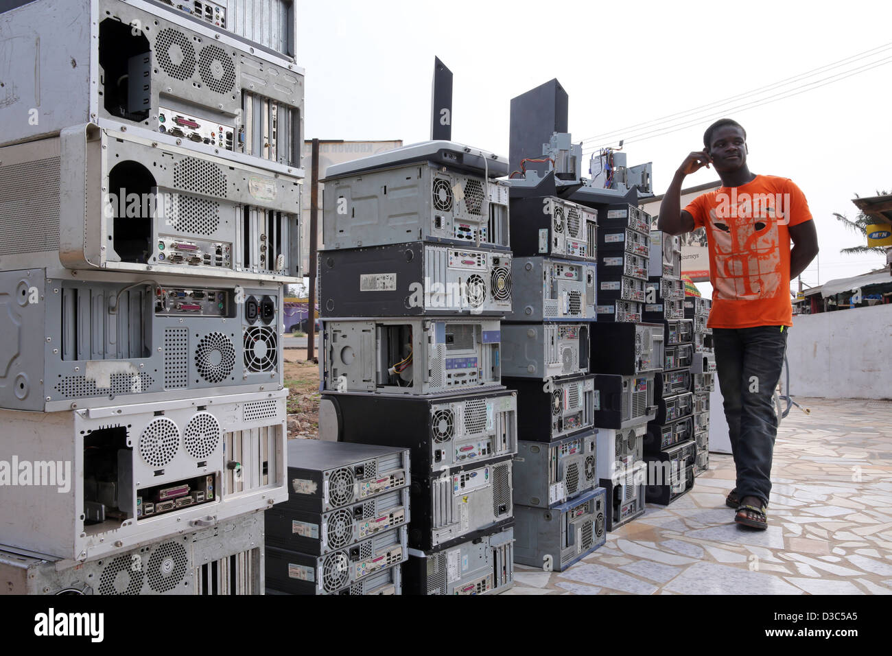 second hand used computers from Europe and USA for sale at a roadside shop in Accra, Ghana Stock Photo