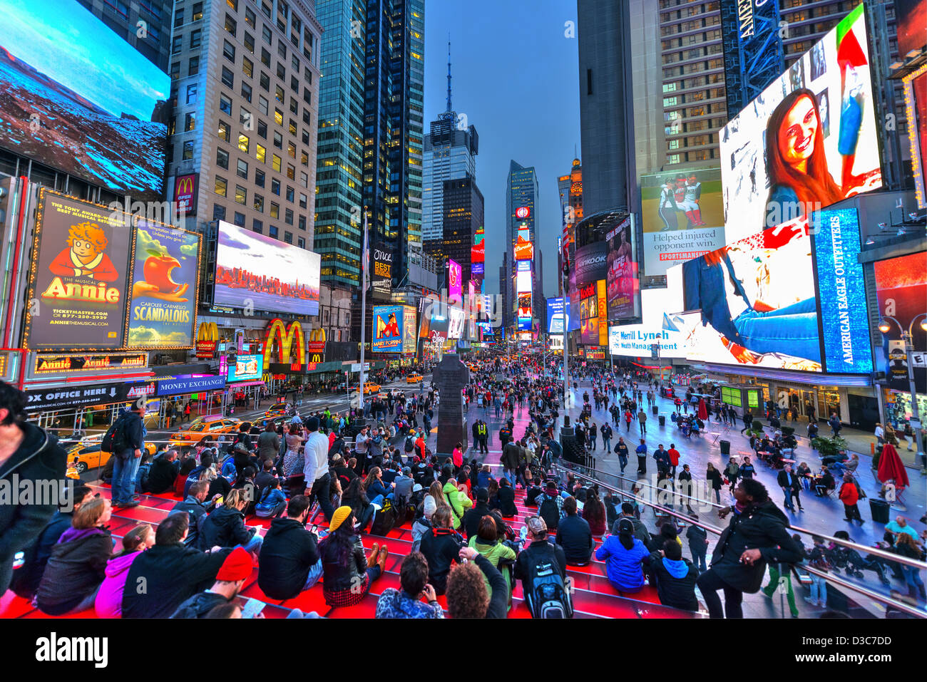 Manhattan new york times square hires stock photography and images Alamy