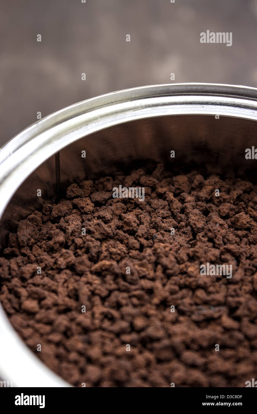 Fresh ground coffee in can,close up Stock Photo Alamy