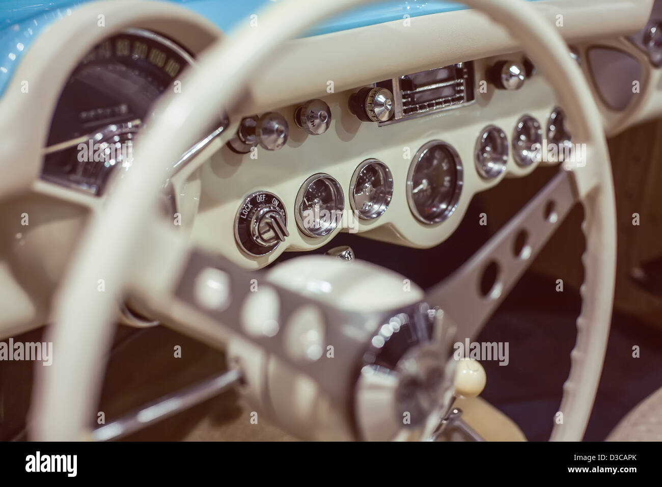 Old push button car radio hi-res stock photography and images - Alamy
