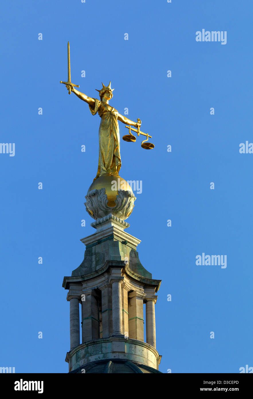 Old Bailey London, Scales Of Justice Stock Photo Alamy