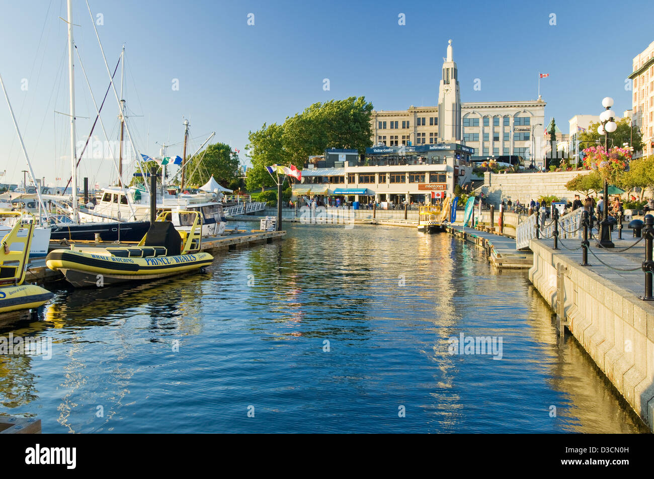 Victoria, Vancouver Island waterfront in the late afternoon sun Stock ...